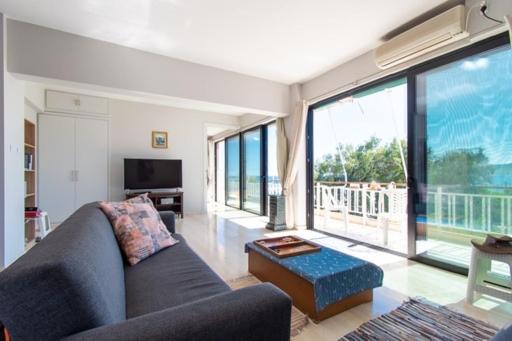 Lavish & Spacious Apt With Stunning Seaview, 10 Min Ath Airport 阿特米达 外观 照片
